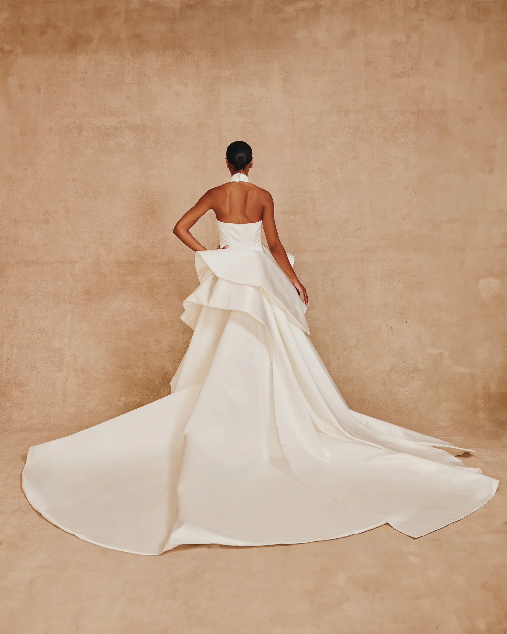 Look 16 - Image 2